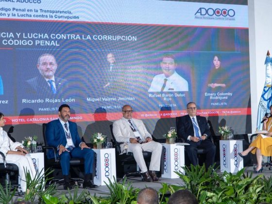 Panelistas en seminario de ADOCCO destacan avances del Código Penal contra la corrupción y reclaman garantías en su aplicación